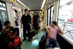 Torino, la Polizia Municipale arresta una coppia di borseggiatori