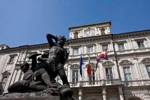 Il Tar del Lazio sospende il decreto governativo che riduce i rimborsi al Comune di Torino per la manutenzione di Palazzo Civico