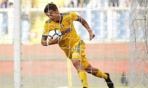 Juventus vince 4-2 in casa del Genoa con show di Dybala