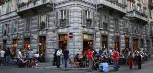 Vende alcol a due minorenni: chiuso un locale a San Salvario