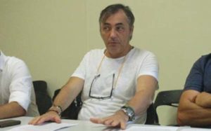 Il segretario della Lega al barelliere: “Marocchino di mxxxa, qui non entri”. Accade a Vercelli