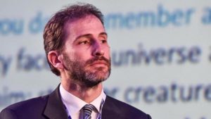 Il M5S alle scuole: iscrivetevi a Rousseau per avere fondi. Il M5S ai giornali: “fantasiose accuse di compravendita di consenso”