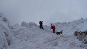 Valanga al Sestriere travolge un gruppo di scialpinisti