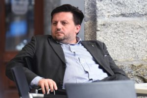 Luca Pasquaretta in procura non ci va, ma ci andrà, mentre spunta una pornodiva