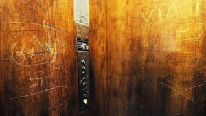 Condominio “anti coppia gay”: pena di un anno al sobillatore e risarcimenti alle vittime