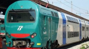 Sul treno senza biglietto e in possesso di droga