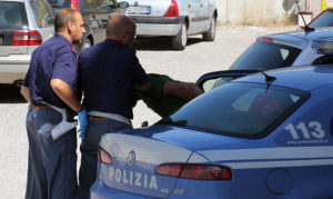 Novara. Arrestati dalla Polizia di Stato pendolari dei furti: nell’ultimo raid avevano rubato anche un cagnolino