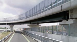 Tenta di togliersi la vita. Lo salvano