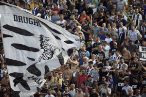 Ultras Juventus: dodici arresti. Indagini per  associazione a delinquere, estorsione aggravata, autoriciclaggio e violenza privata