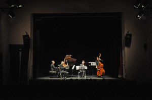 Teatro degli Acerbi, riprende la “Mezza Stagione”
