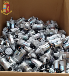 Ricettazione internazionale di ricambi mezzi scoperta a Rivoli