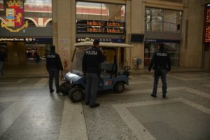 Torino Porta Nuova, denunciato uomo dalla Polizia di Stato per resistenza e oltraggio a pubblico ufficiale