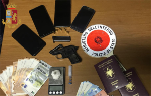 Torino: spacciavano e avevano in casa una pistola. Due arresti a San Salvario