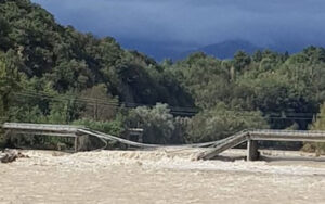 Tragico il bilancio del maltempo in Piemonte: un morto e un disperso, ma potrebbe aggravarsi