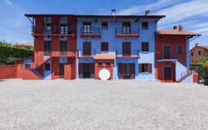 Cascina I.D.E.A. presenta dal 15 maggio “Dolls and Goddesses”