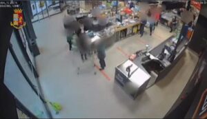 Torino: banda di rapinatori arrestati dal Comm.to Barriera Milano. Due di loro hanno almeno perpetrato altre 3 rapine con modalità simili