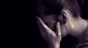 Medico indiziato di violenza sessuale. Eseguita misura cautelare