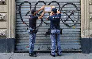 Torino. Il Questore sospende la licenza di un minimarket per 10 giorni