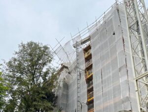 Crolla un ponteggio a Rivoli. Un operaio morto e tre feriti in codice rosso