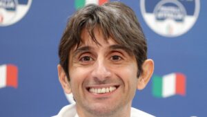 Angelo Bonelli denuncia Donzelli e Delmastro per rivelazione di segreti d’ufficio