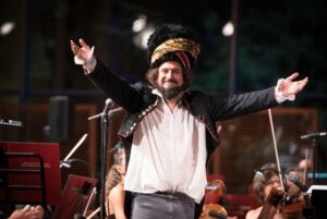 Vinicio Capossela live al Forte di Bard il 29 luglio
