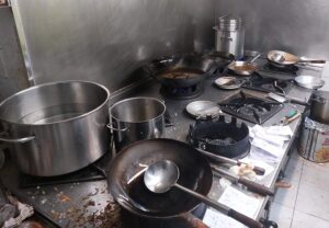 Controlli della Polizia di Stato e dei NAS di Torino e Guardia di Finanza. Trovato di tutto