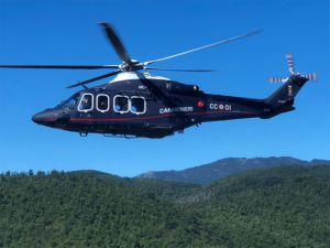 Cuneo, dopo avere ucciso il padre a coltellate fugge nei boschi