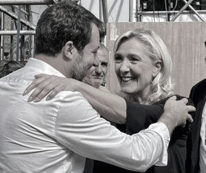 La Lega di Salvini porta in trionfo Marine Le Pen a Pontida