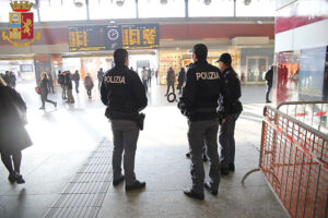 Derubata del cellulare, arrestato per ricettazione un 34enne