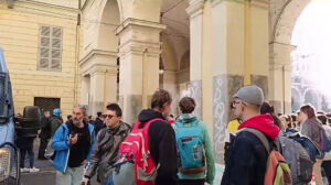 Sciopero a Torino. La Polizia blocca il corteo