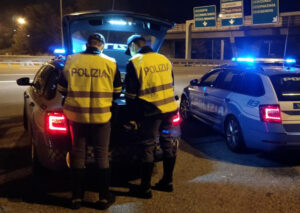 Giovane travolto da un’auto in via Breglio a Torino: condizioni gravissime
