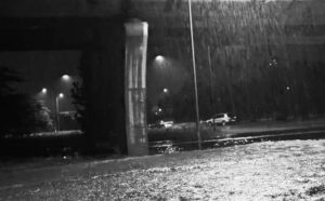 Il Po esonda ai Murazzi dopo cinque giorni di pioggia in Piemonte