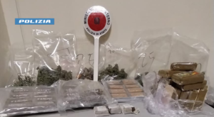 La Polizia di Stato sequestra droga e armi e arresta due italiani