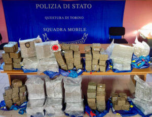 Maxi sequestro di stupefacente, tre arresti della squadra mobile di Torino