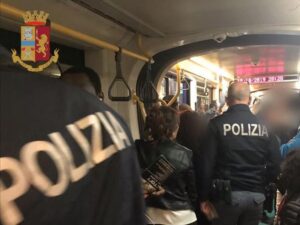 Controlli a San Salvario, elevate sanzioni amministrative ed espulso un cittadino straniero