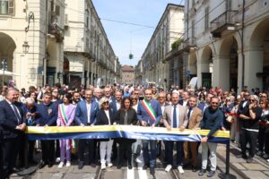 Torino. Grande festa per la fine dei lavori in via Po